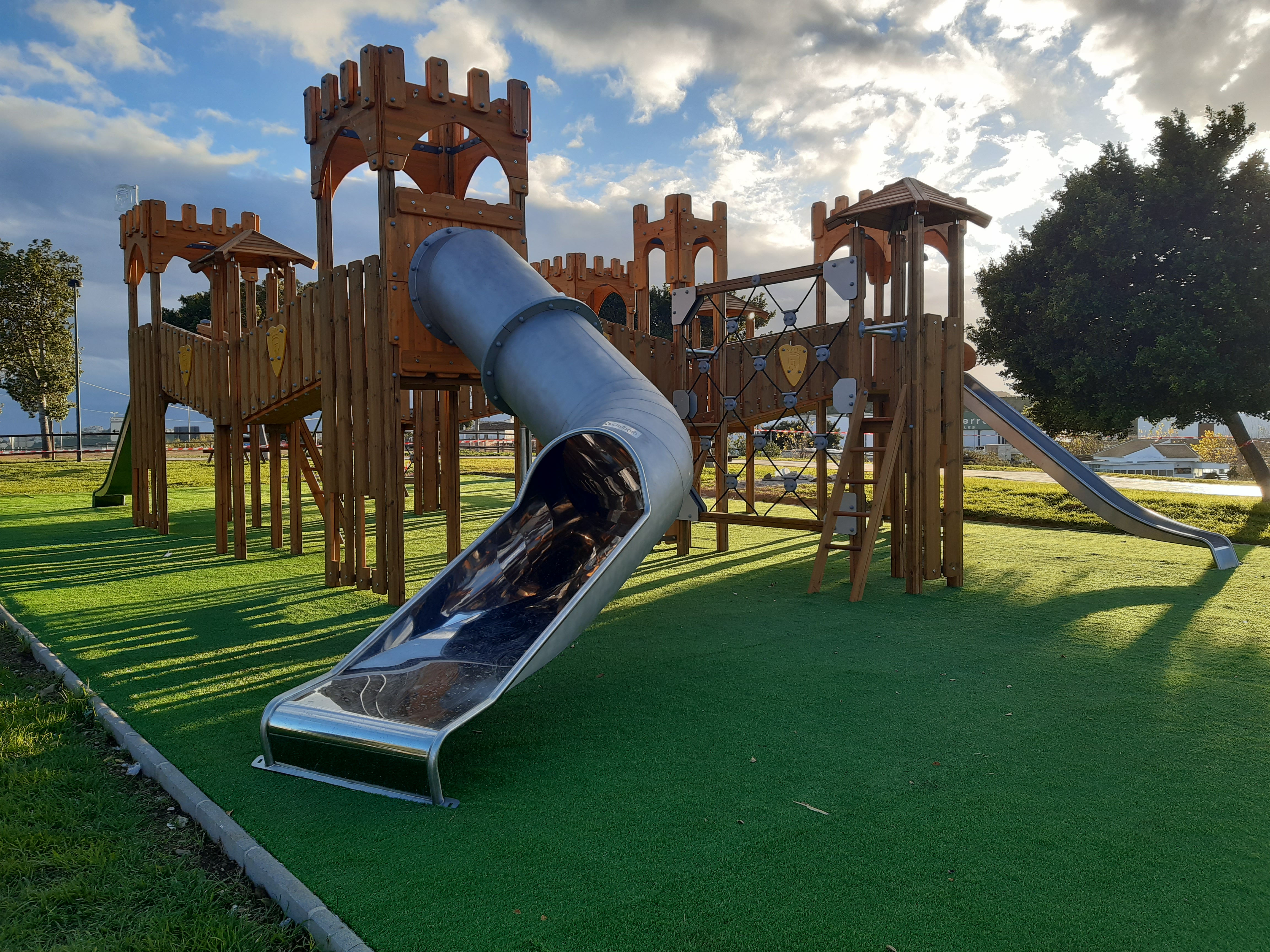 Cuáles son los mejores pavimentos para parques infantiles?